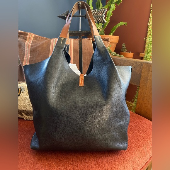 Henry Beguelin Shoulder Bag - Picture 2 of 13